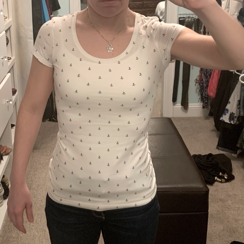 White T-shirt With Navy Blue Anchors